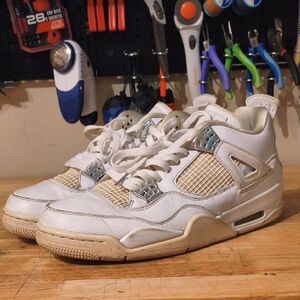 Jordan 4 "Pure Money"